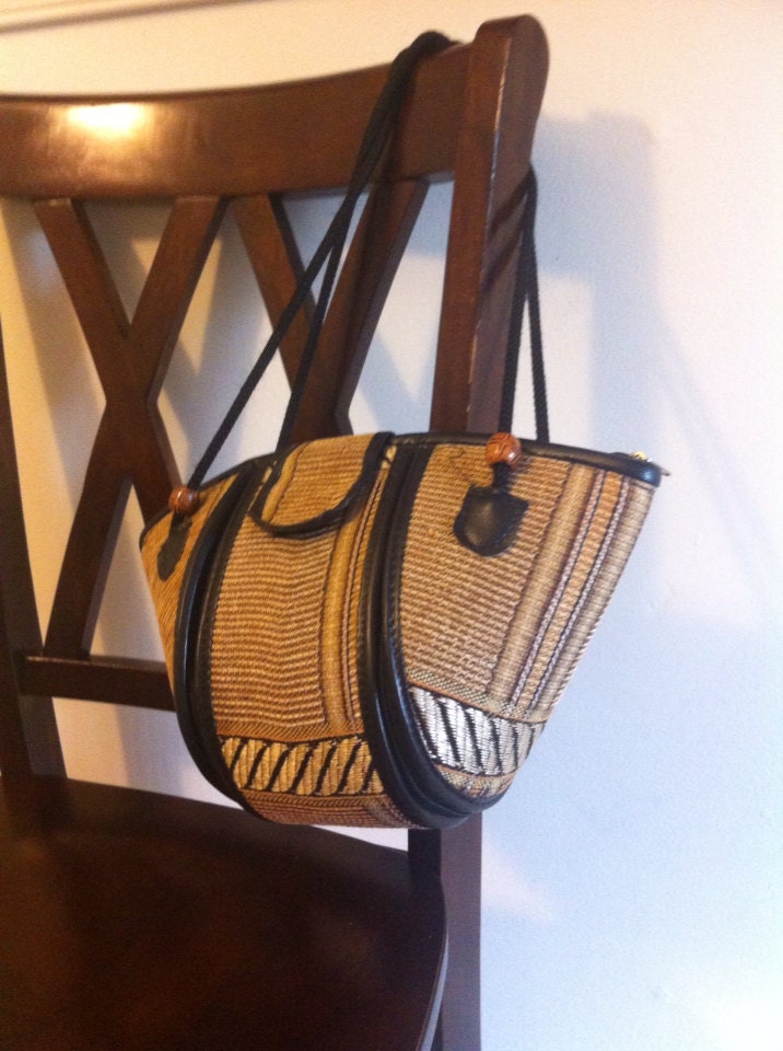 Purse Boat shaped ethnic bag tan