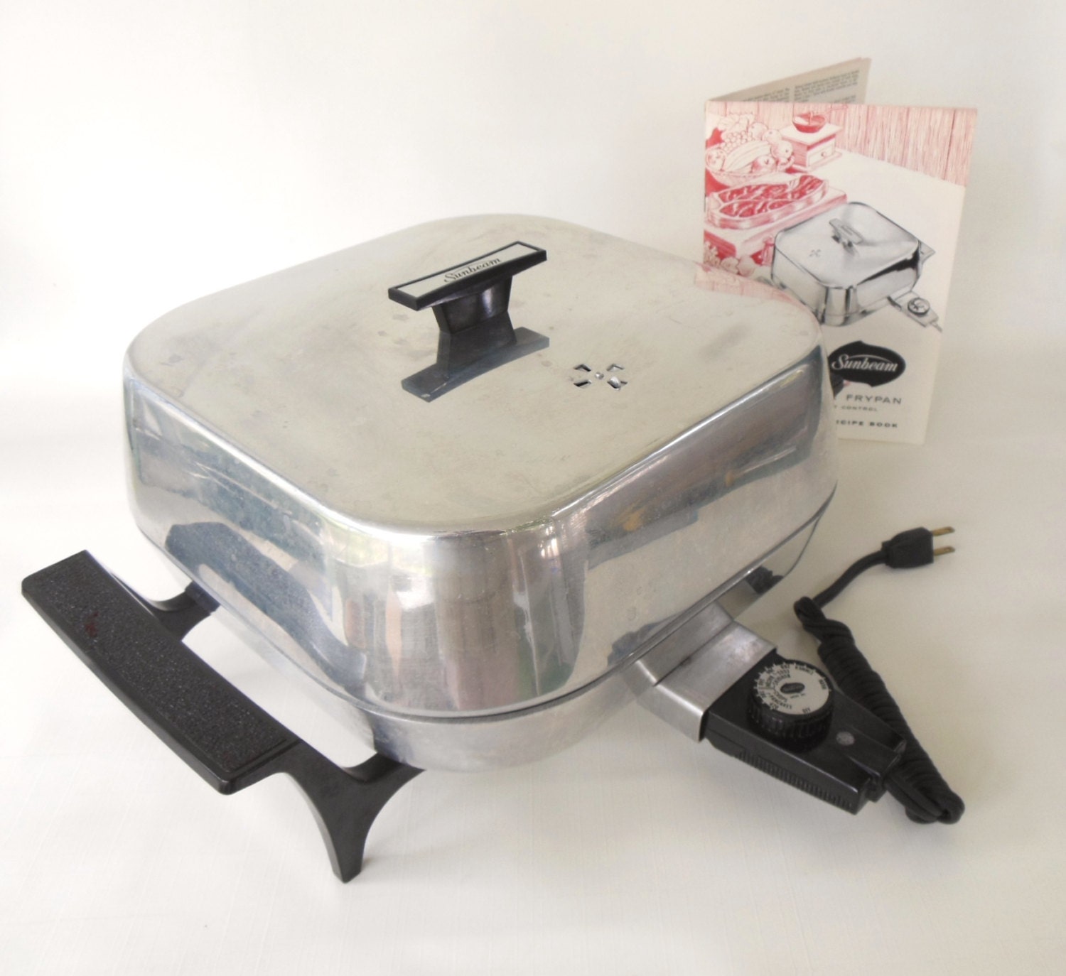 Sunbeam Electric Frying Pan Frypan Skillet by LaurasLastDitch