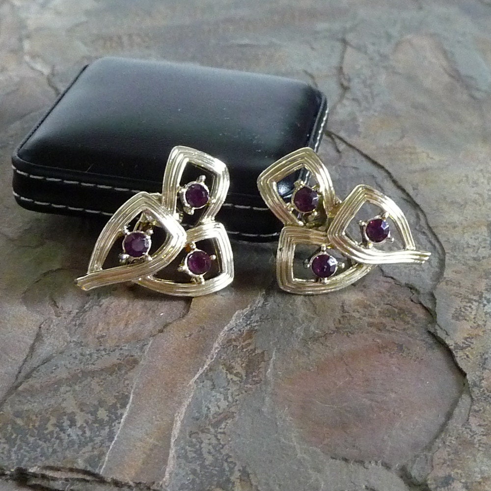 SALE - Vintage CORO Rhinestone Clip Earrings, Coro Earrings, Purple Rhinestone Earrings, Vintage Clip Earrings, Rhinestone Earrings, E010 - VLLDesigns