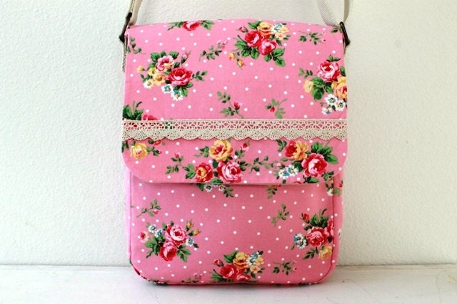 Pretty Floral Messenger Bag - Pink