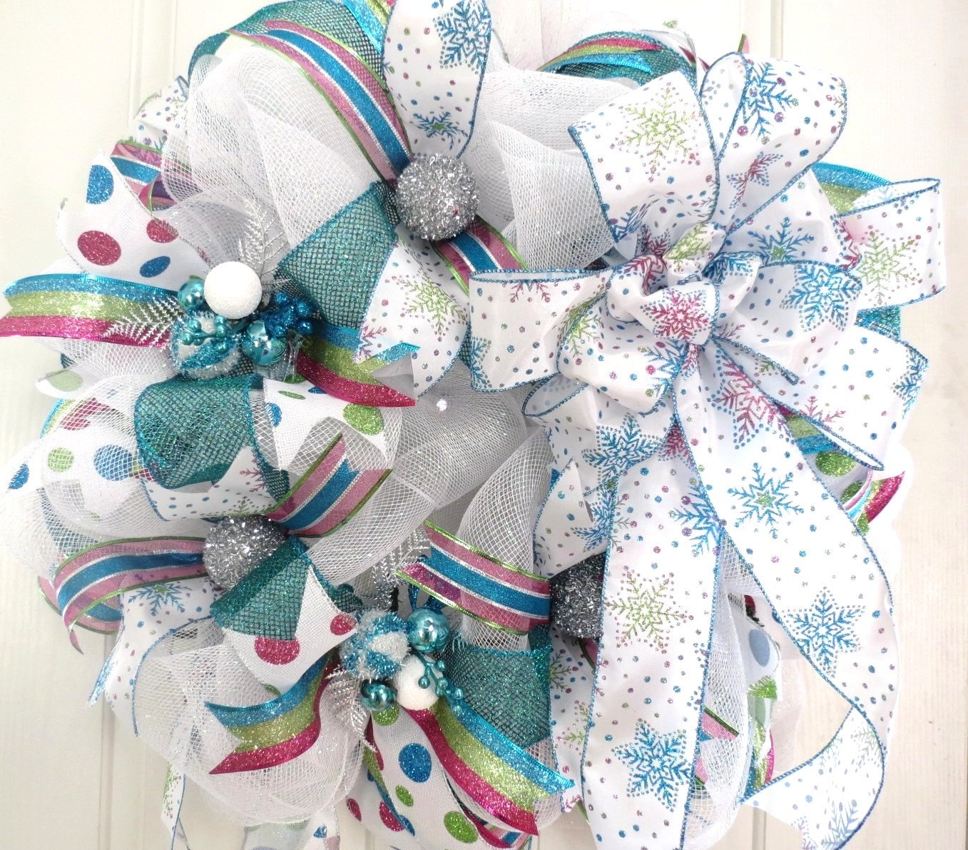 Snowflake Deco Mesh Wreath, Winter Wreath, Christmas Mesh Wreath, Holiday Mesh Wreath, Snowflake Wreath, Winter Wreath, Holiday Door Decor
