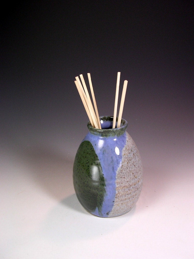 Reed diffuser bud vase pot ceramic reed by WillowTreePottery