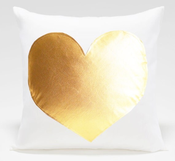 Sukan / Gold Heart White Pillows white and gold pillow Gold Foil Heart Pillow heart shaped
