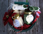 Christmas Soy Candles Gift Basket Holly Poinsettia - SandyLandStudio
