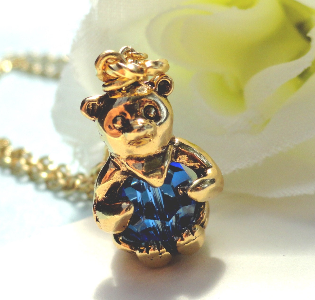 swarovski teddy pendant