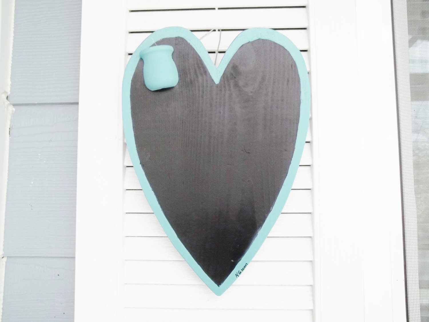 Hand Painted Wooden Heart / Chalk Board/  Rustic /Primitive/ Folk Art - paintingwhimsy