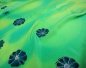 Hand-painted silk fabrics coupon in green with flowers - DorSilk