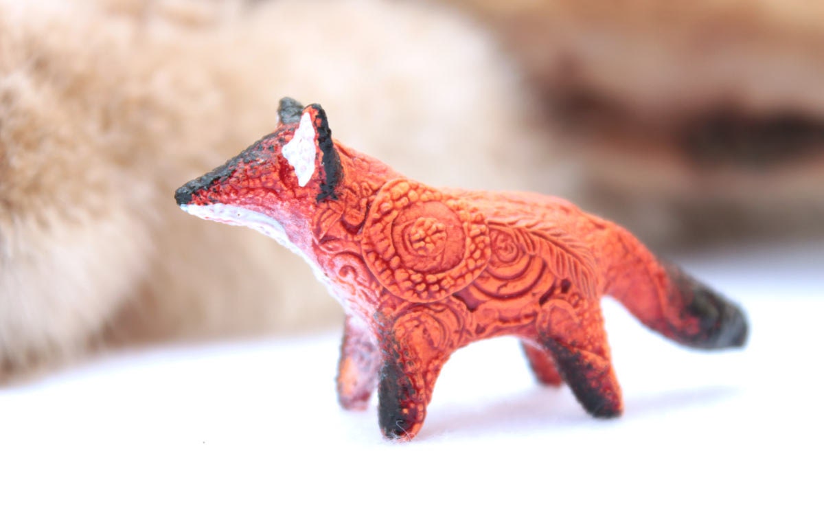 Red Fox Animal Totem Figurine Sculpture Christmas Toy, Animal magic spirit amulet - DemiurgusDreams