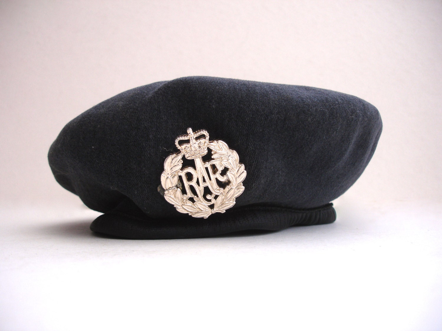 Raf Beret With Staybright Raf Cap Badge Royal Air Force