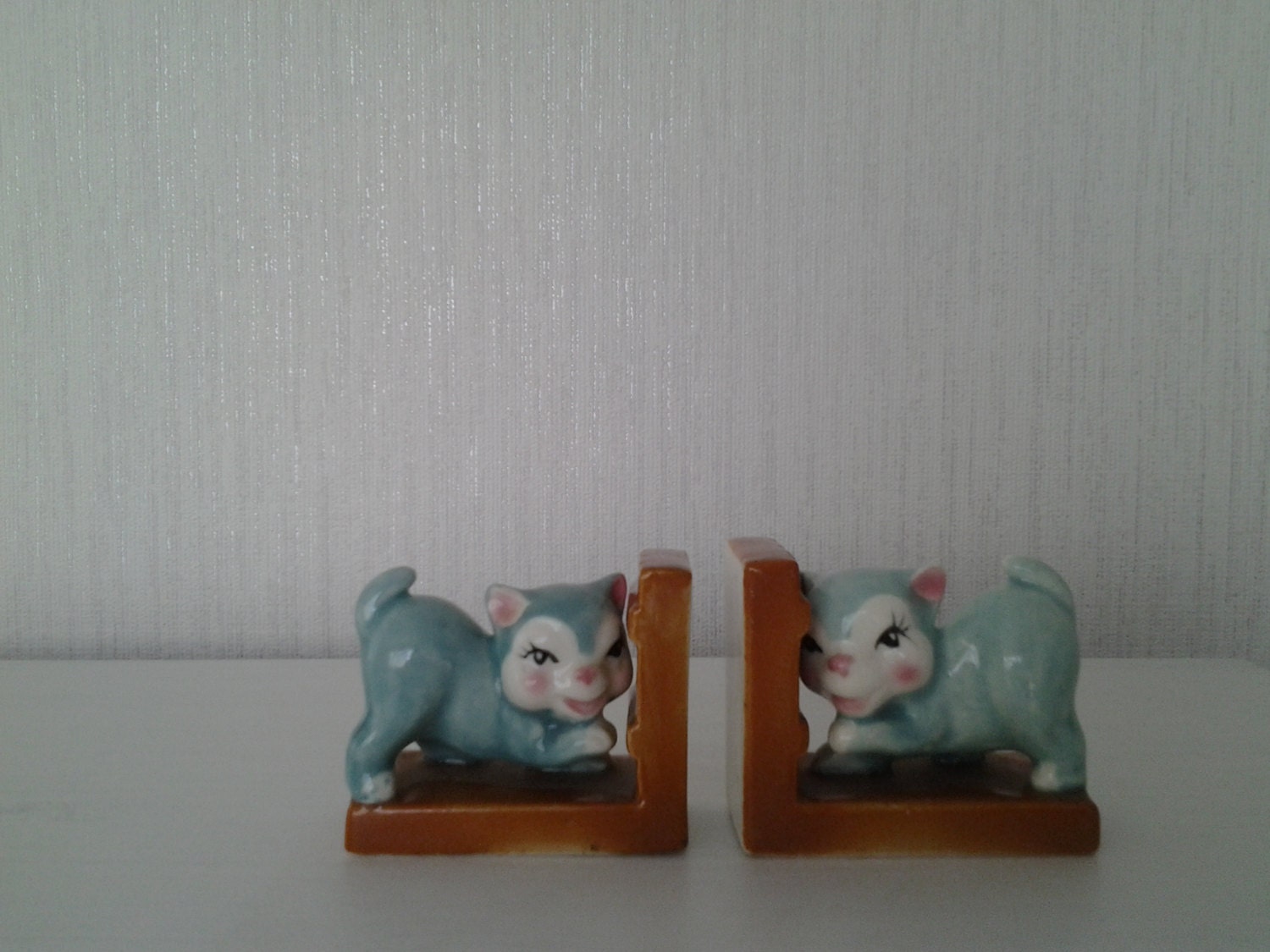 Items similar to 1950s Ceramic Cat Bookends on Etsy