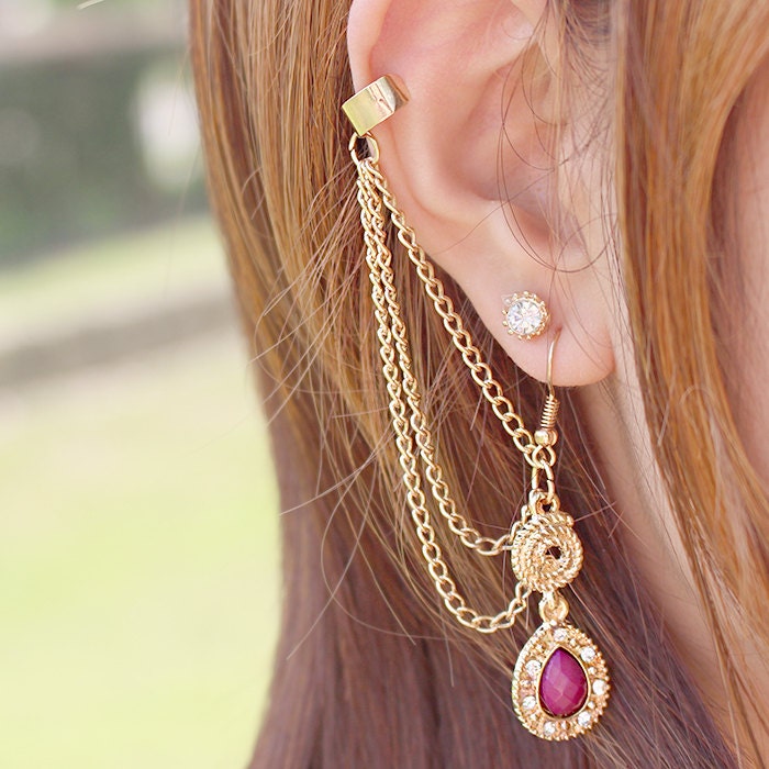 Items similar to Hime Star Sparkle Swarovski Chain Ear Cuff on Etsy