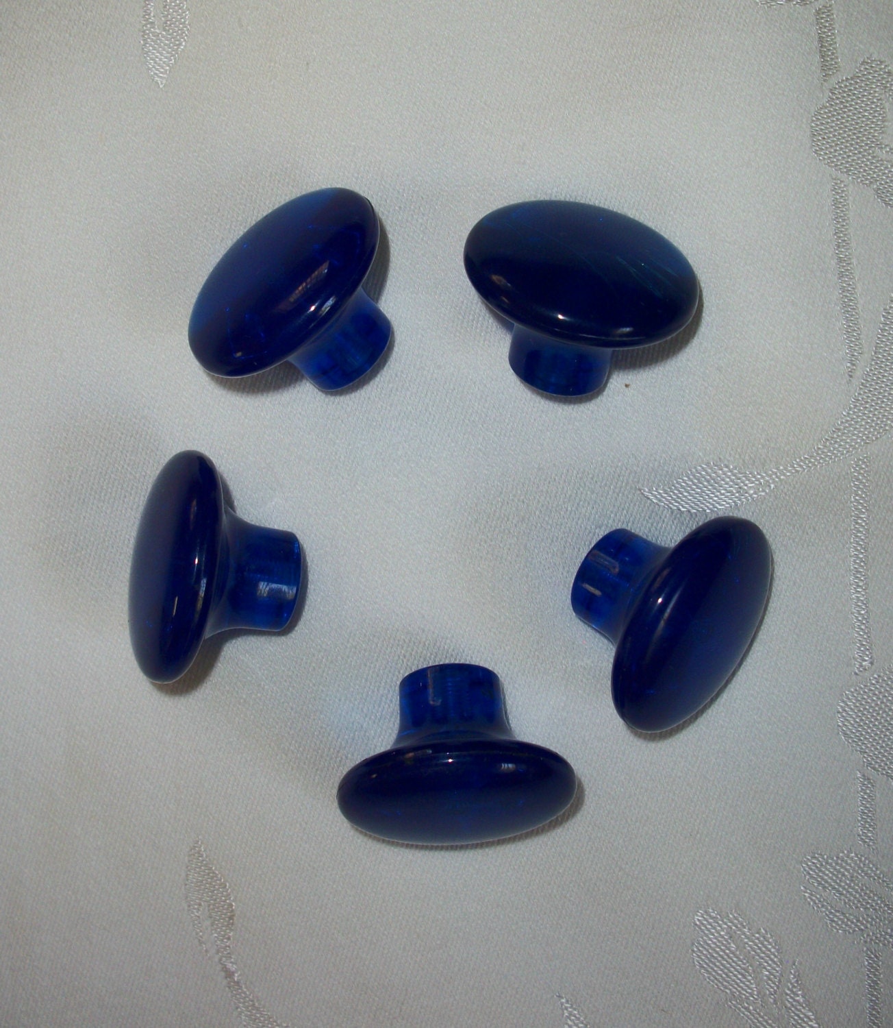 5 Vintage Acrylic Knobs Cobalt Blue 1.5 Diameter by glassing