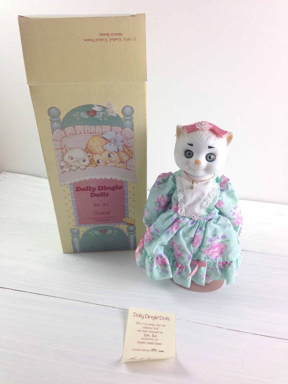 Vintage Dolly Dingle Doll By Bette Ball 1993 Goebel Cat