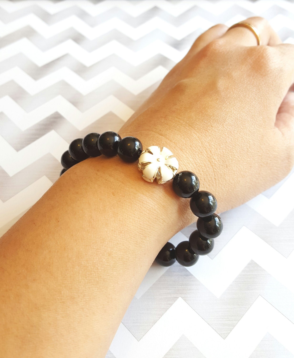 10mm Black Onyx Beaded Bracelet Accentuated W White Flower