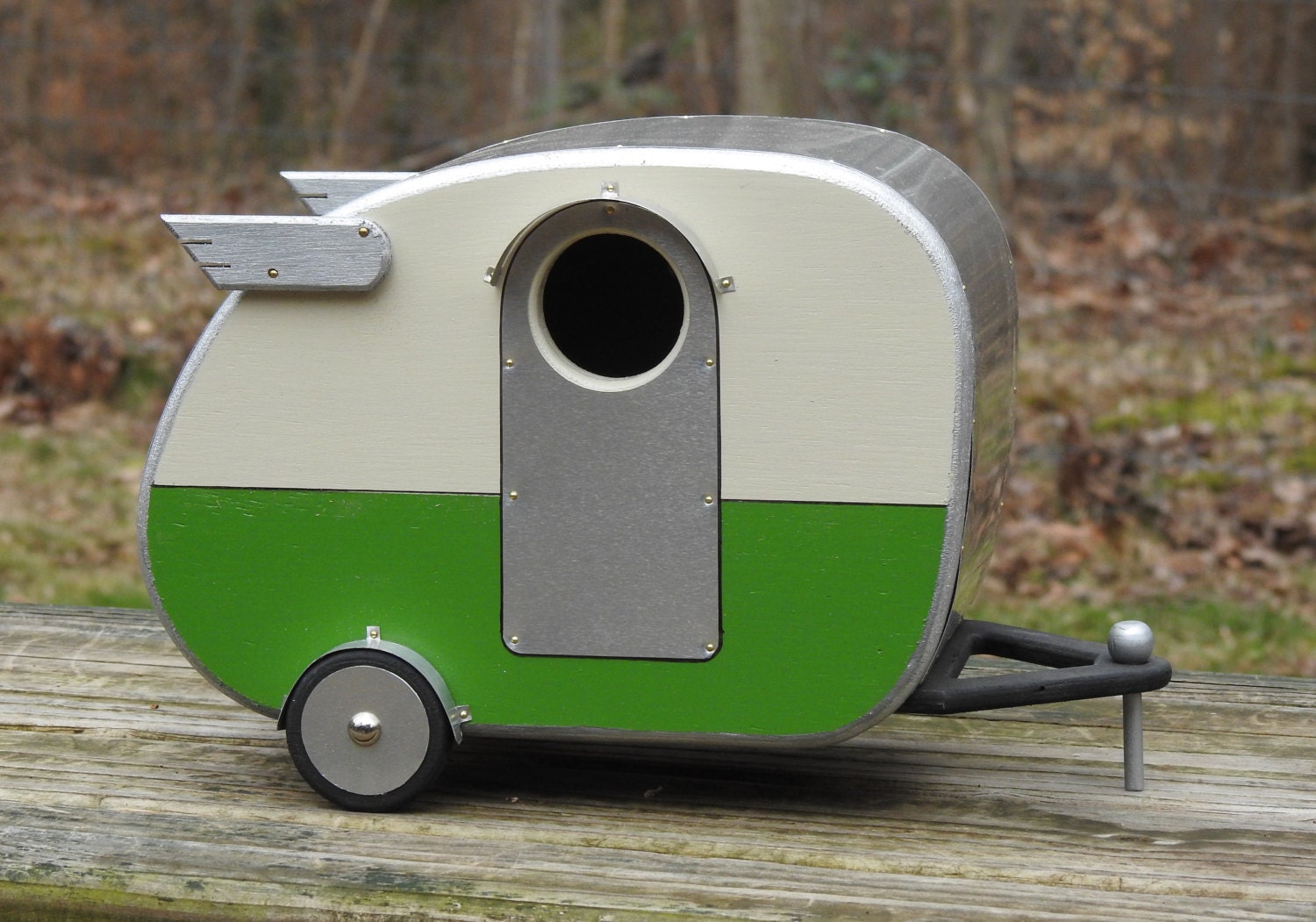 Vintage Camper Birdhouse