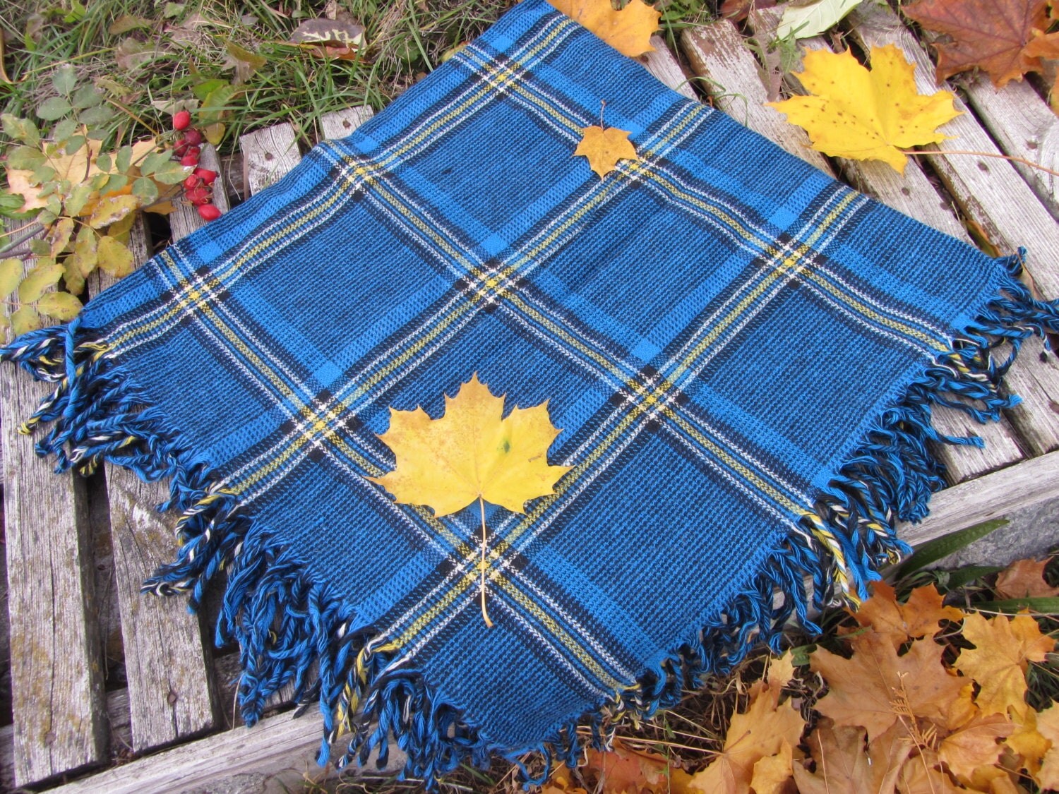 Blue wool checkered pattern vinteage scarf, USSR vintage wool scarf, Warm gift f