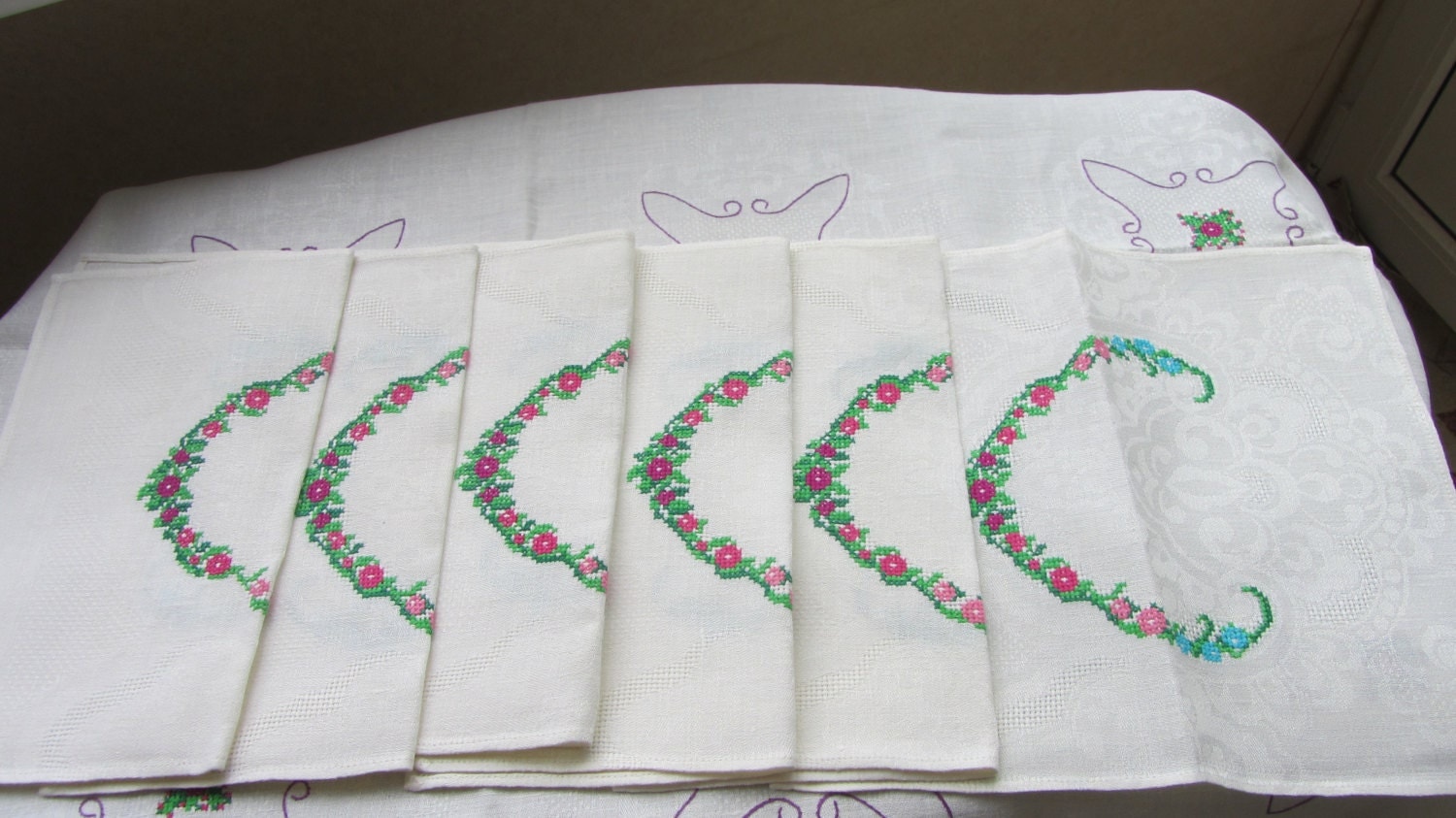 Vintage Linen Tablecloth Dinner Napkins, Wedding Tablecloth for decor, Linen Tab