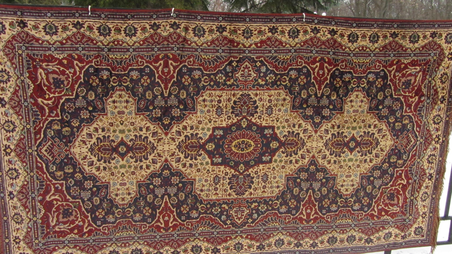 Original Vintage Divandec Carpet from Germany (GDR era),Like New condition. Home