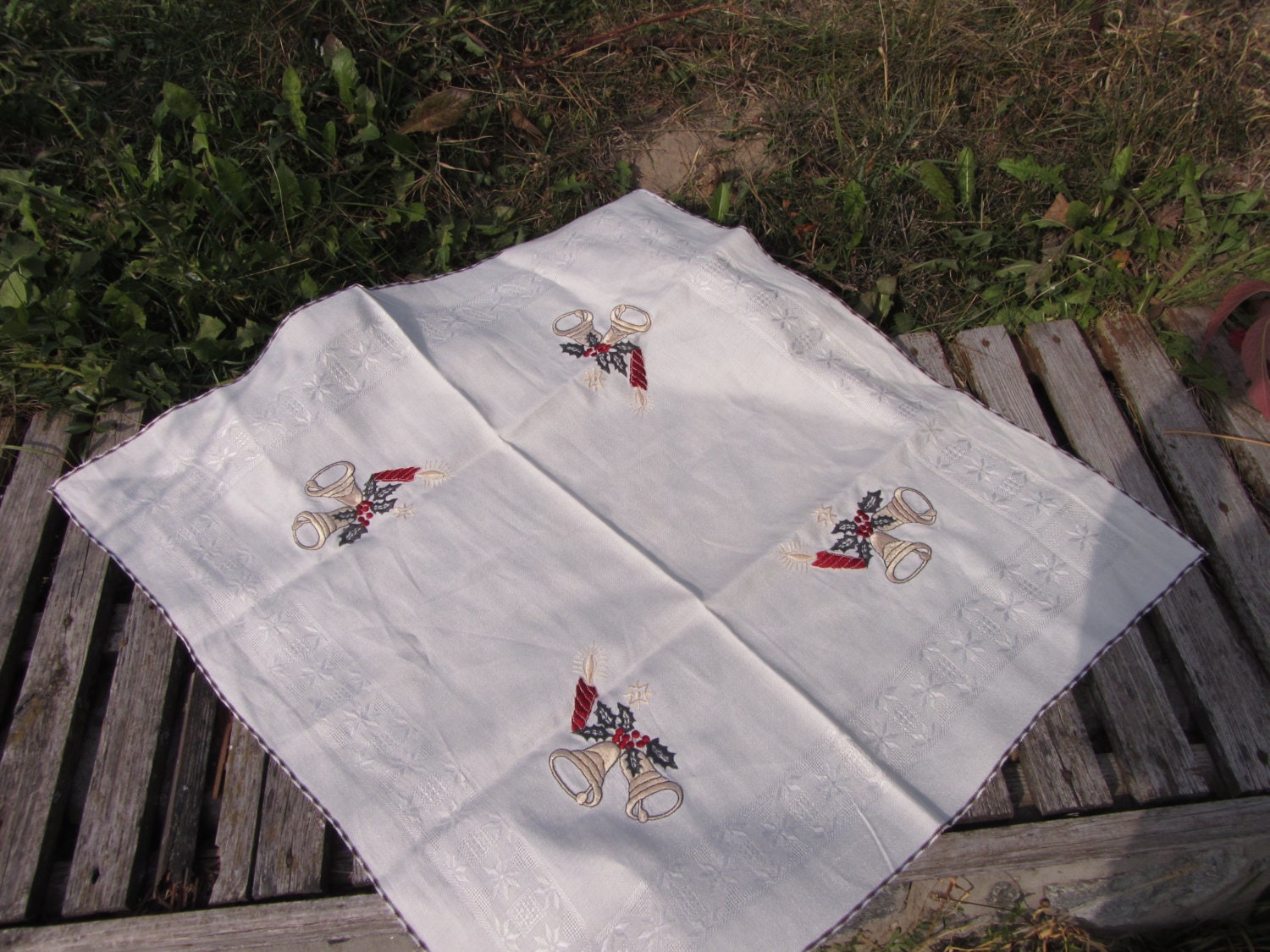 White Christmas cotton vintage napkin, Christmas bell embroidered napkin, white