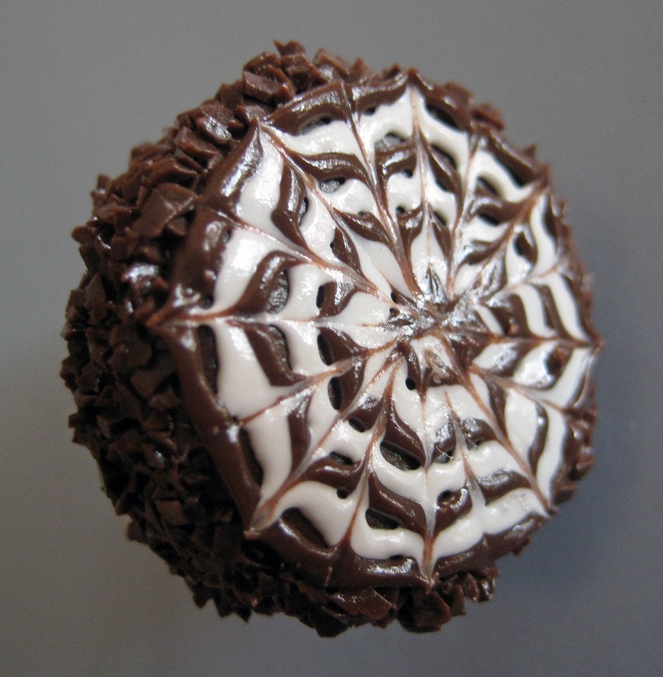 Mini Food Jewelry - Chocolate Star Cake Ring - Polymer Clay