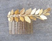 Golden leaf haircomb