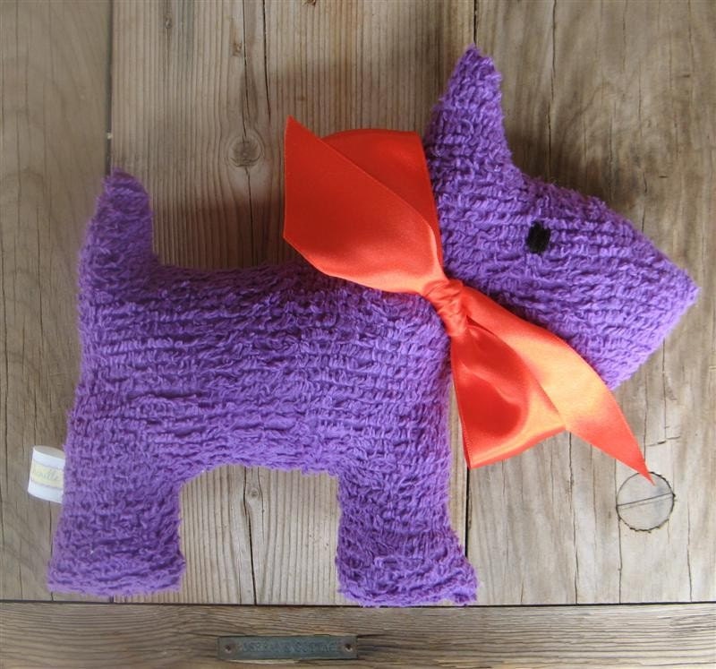 Jenna Vintage Chenille Scottie Dog