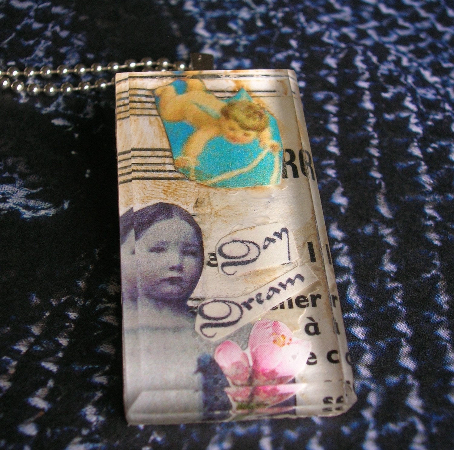 Memory Pendant with Crystal Glass