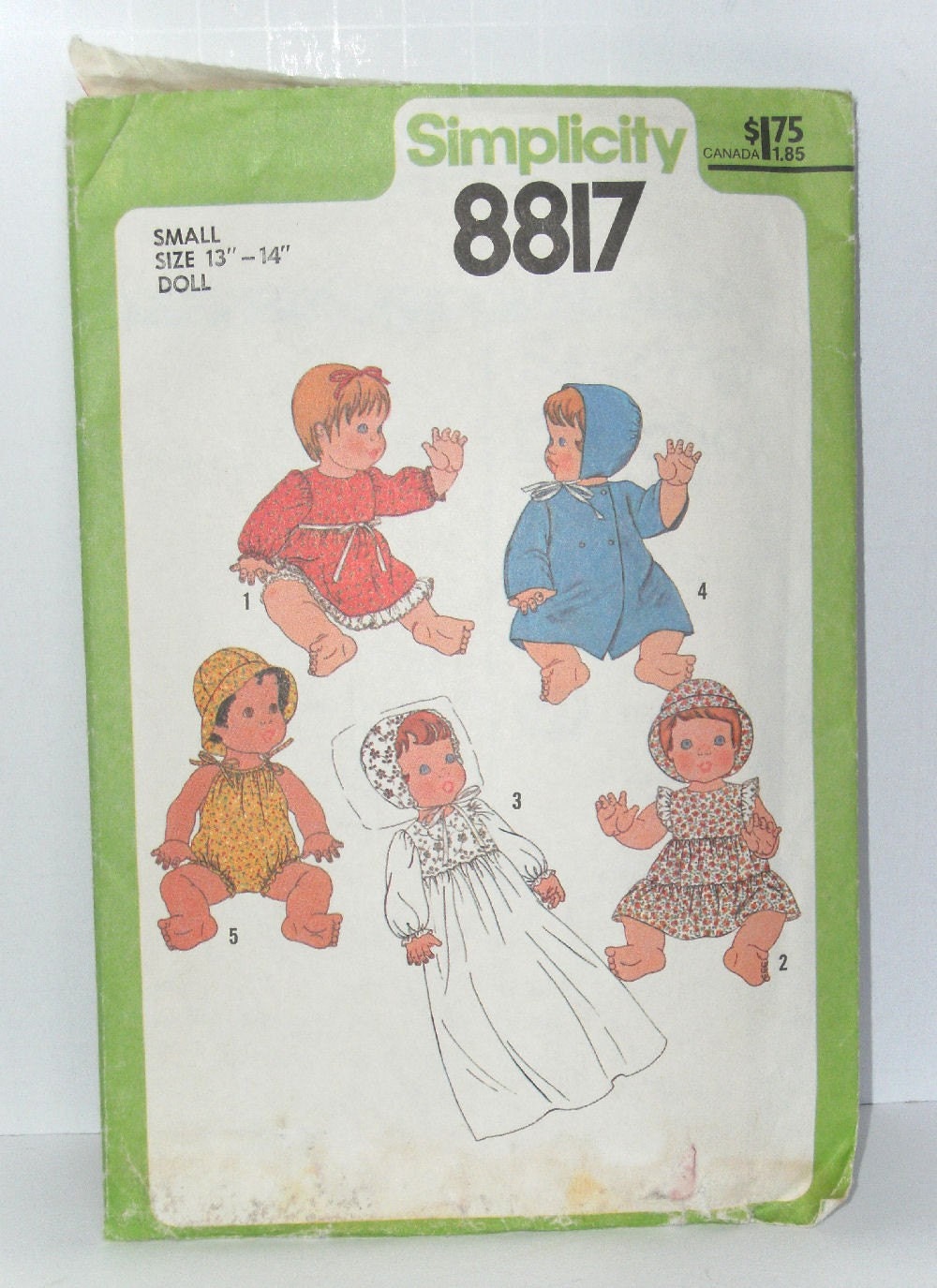 Vintage Sewing Pattern - Wardrobe for Baby Dolls in Three Sizes