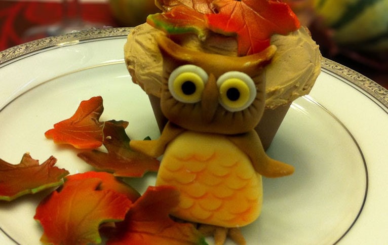 Thanksgiving table decorations Fall Holiday Owl