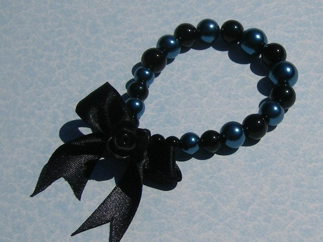 Pearl Bracelet in your choice of color . . .