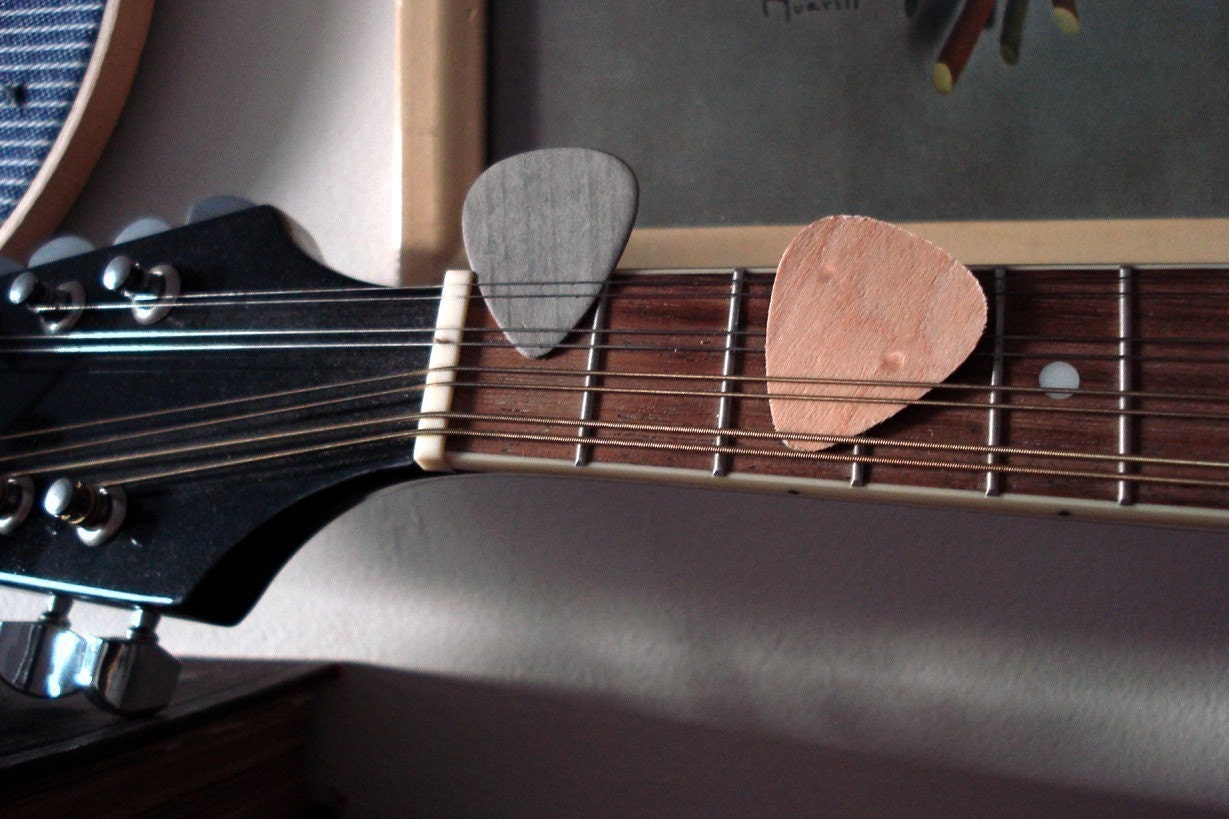 Guitar Pick - plain or monogram