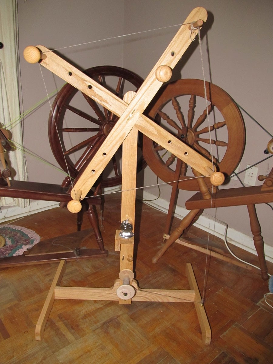 Red Oak Skein Winder