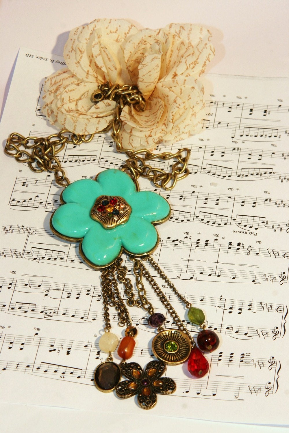 A day dream to Paris. Flower Dangle Necklace Set