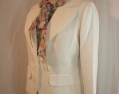 Vintage Fitted Structured Cream Colored Suit - flattering fit - 3 piece suit set with blouse included - Medium