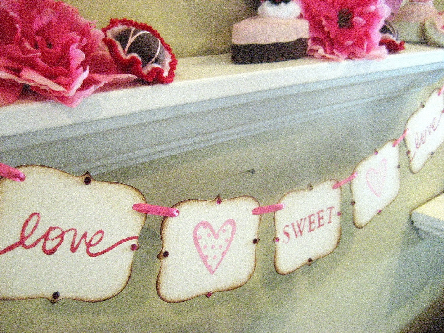 Valentine Decoration "love SWEET love" Banner