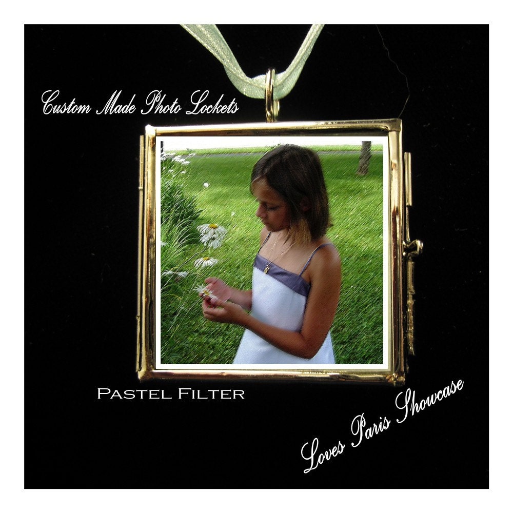 Personalized Photo locket, Square hinged glass pendant, 1.5x1.5in.