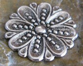6 Antique Silver Brass Embellishment Jewelry Finding 587
