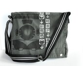 SHINKANSEN Bullet Train Pictogram Canvas Messenger Bag (Black)