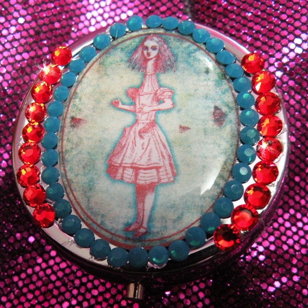 Alice in Wonderland Taller Pillcase Swarovski Crystal pill case PB02