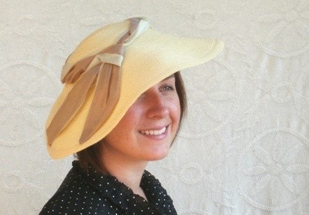 Reserved for gabarouse-vintage 1940s Casablanca style hat