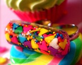 Super Sweet G Thang Ring - Candy Resin Sprinkles Ring - Kawaii Kitsch Knuckle Duster Ring - Sweet In Da City Collection - Kitsch Kawaii