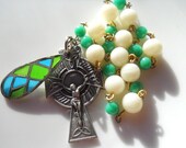 Celtic Irish Rosary St. Patrick's Day Chaplet Pocket Prayer Green and Cream One Decade Vintage Bead Free Shipping US and Canada