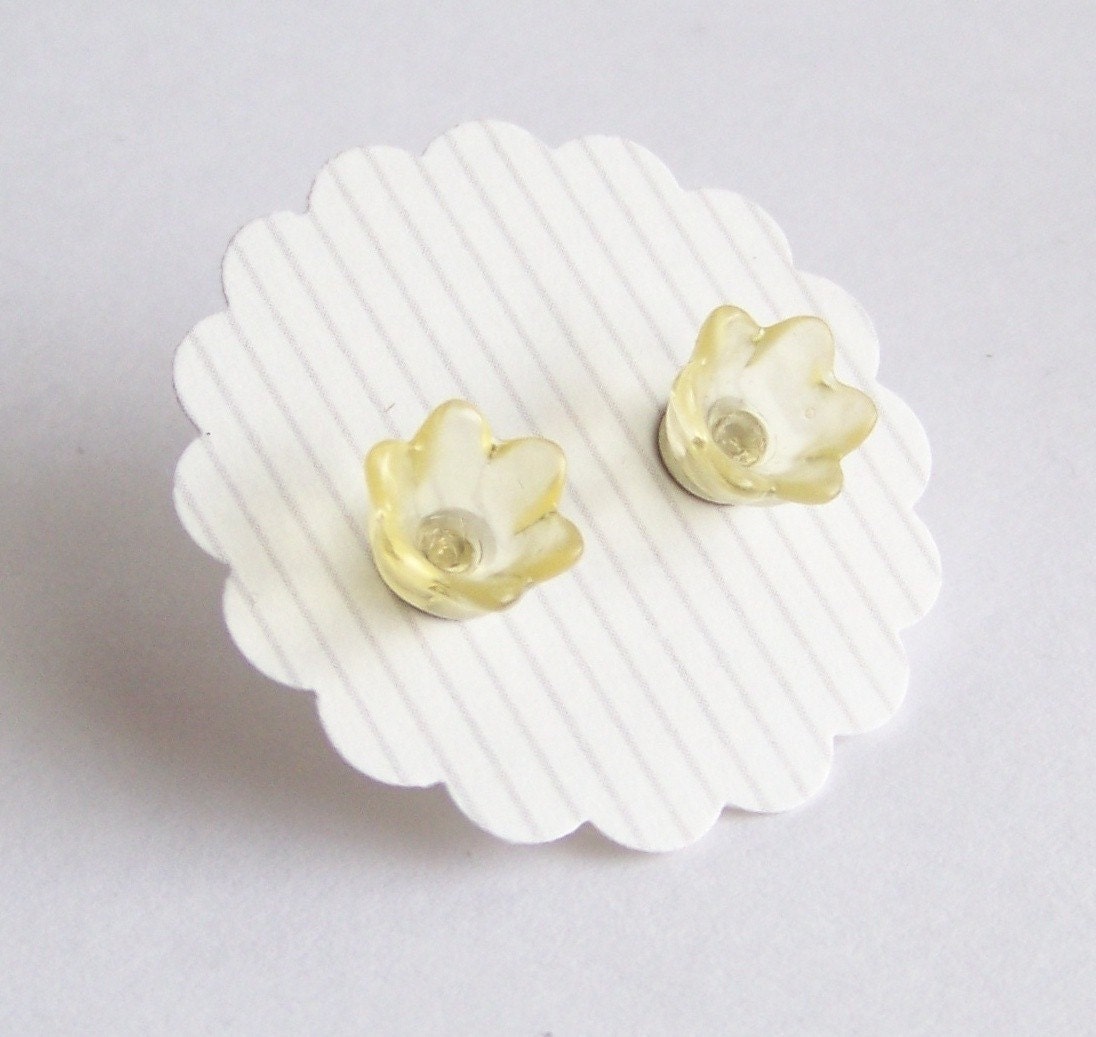 Mini Tulips - Shabby Chic Earrings - Yellow