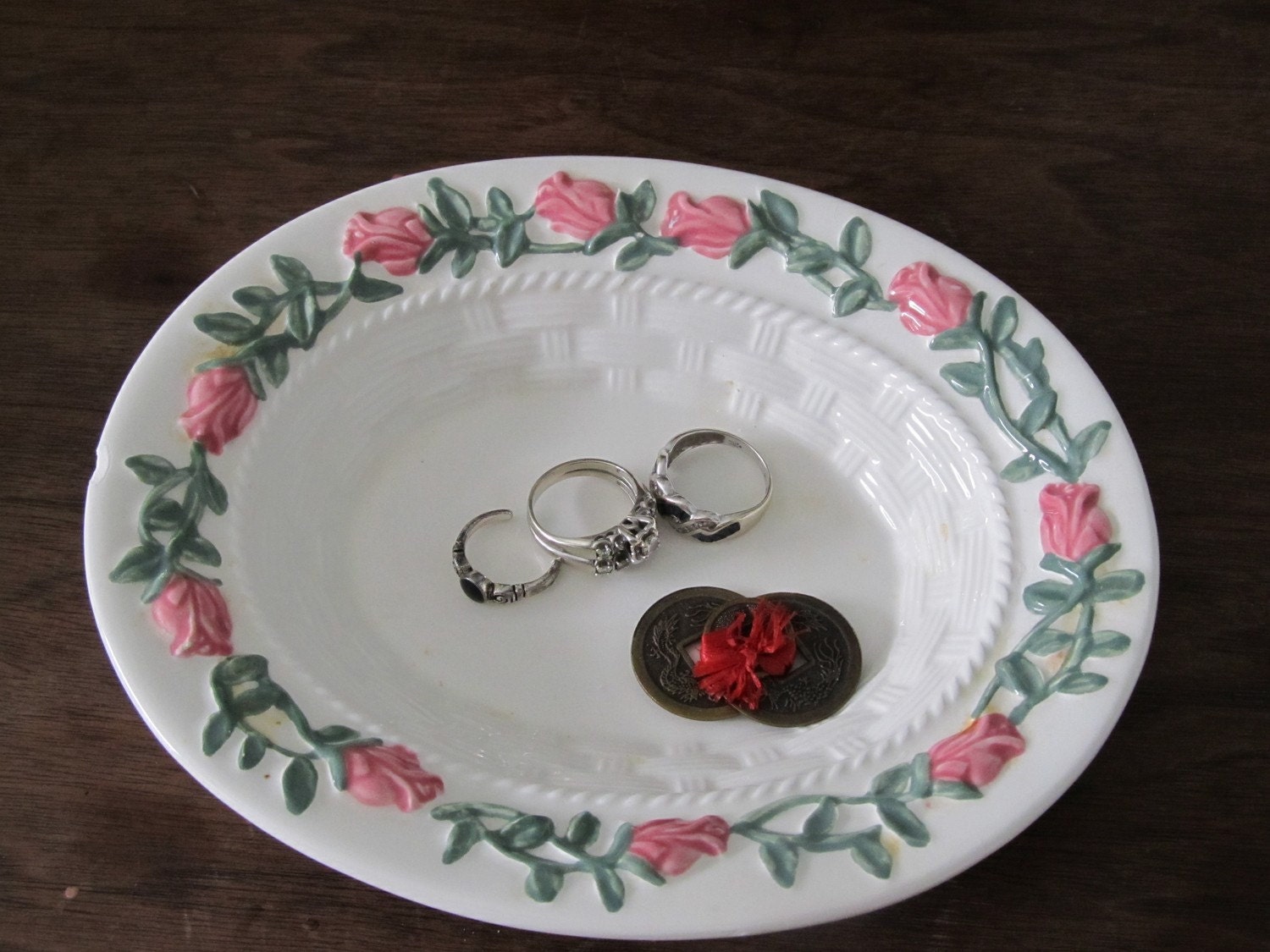 Soap or Trinket Dish With Rose Boader