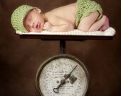 Irish Swirls Newsboy Crochet Hat and Diaper Cover Pattern (512)