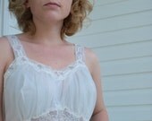 Beautiful vintage nightgown peignoir - Sale