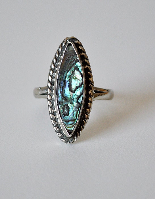 Vintage Sterling Silver and Abalone Ring Mexico