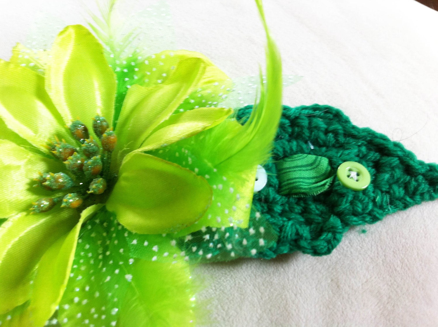 SALE green crochet collar with flower. Small