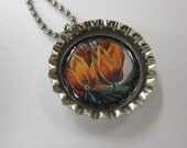 Bottlecap Necklace - Flower - Vintage Viewmaster