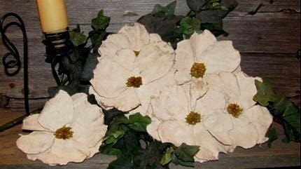 Primitive Dogwood Flowers Ornies Bowl Fillers Tucks